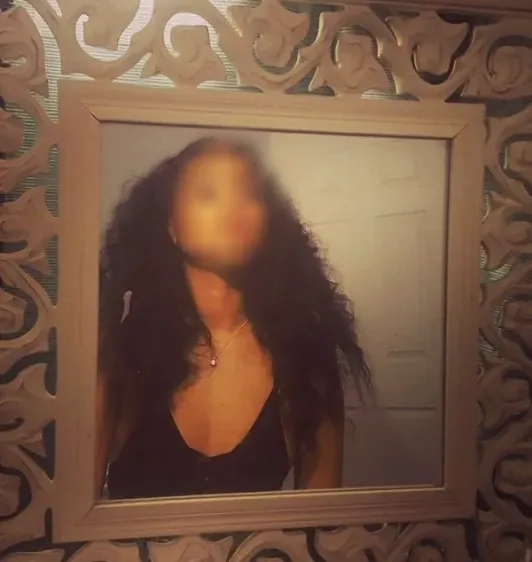 Alexandra, 30