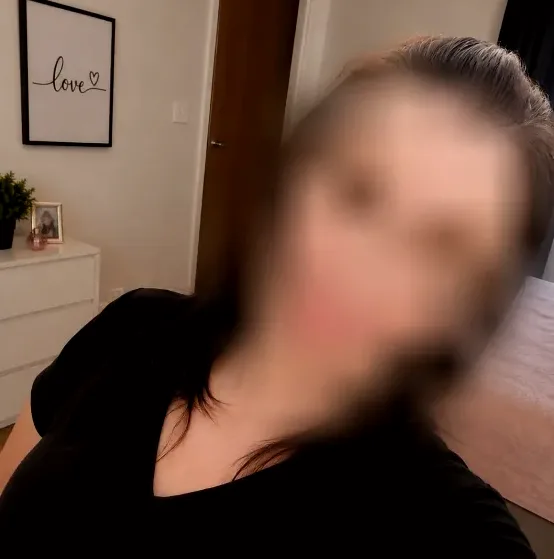 Chiara, 37