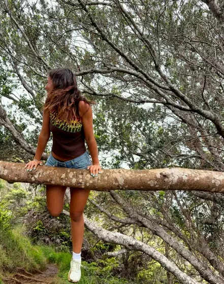 Helena, 26