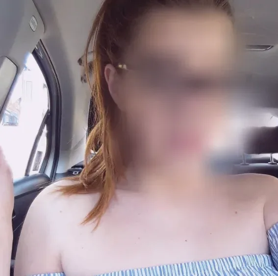 Ivana, 27