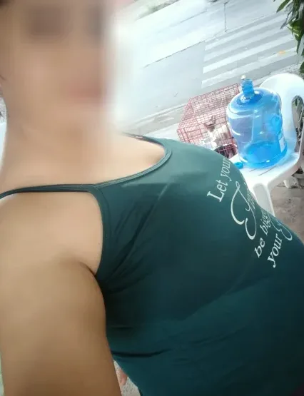 Lara, 29