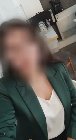 Nadine, 27