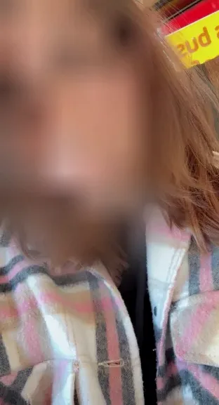 Nina, 31