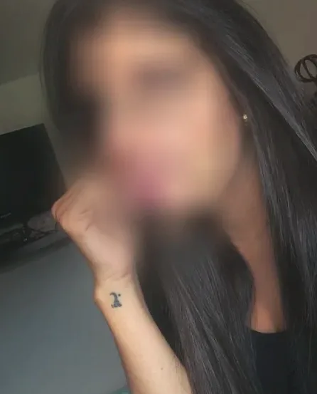 Selina, 34