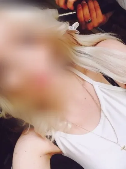 Selina, 37