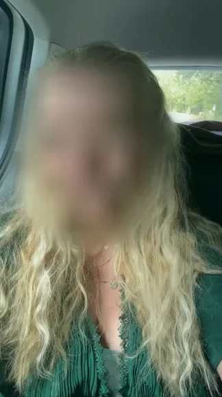 Selina, 29