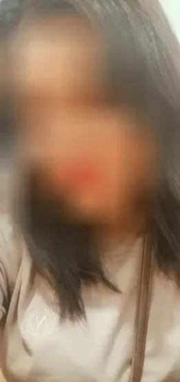 Sophie, 34