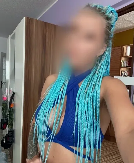 Valerie, 33