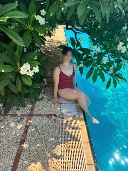 Valerie, 33